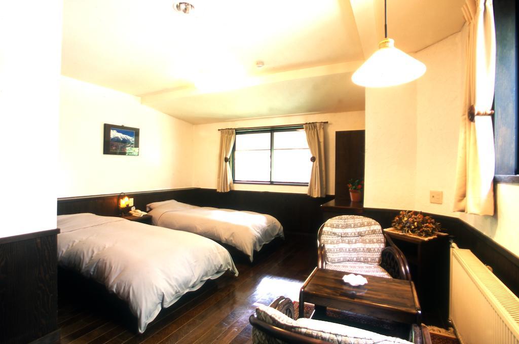 Alp Bach Madarao Villa Iiyama Bilik gambar
